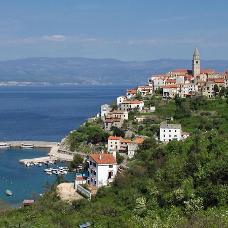 Apartments And Rooms With Parking Space Vrbnik, Krk - 5301 Екстер'єр фото