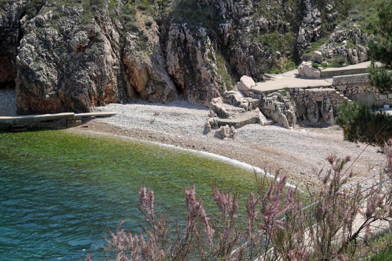 Apartments And Rooms With Parking Space Vrbnik, Krk - 5301 Екстер'єр фото