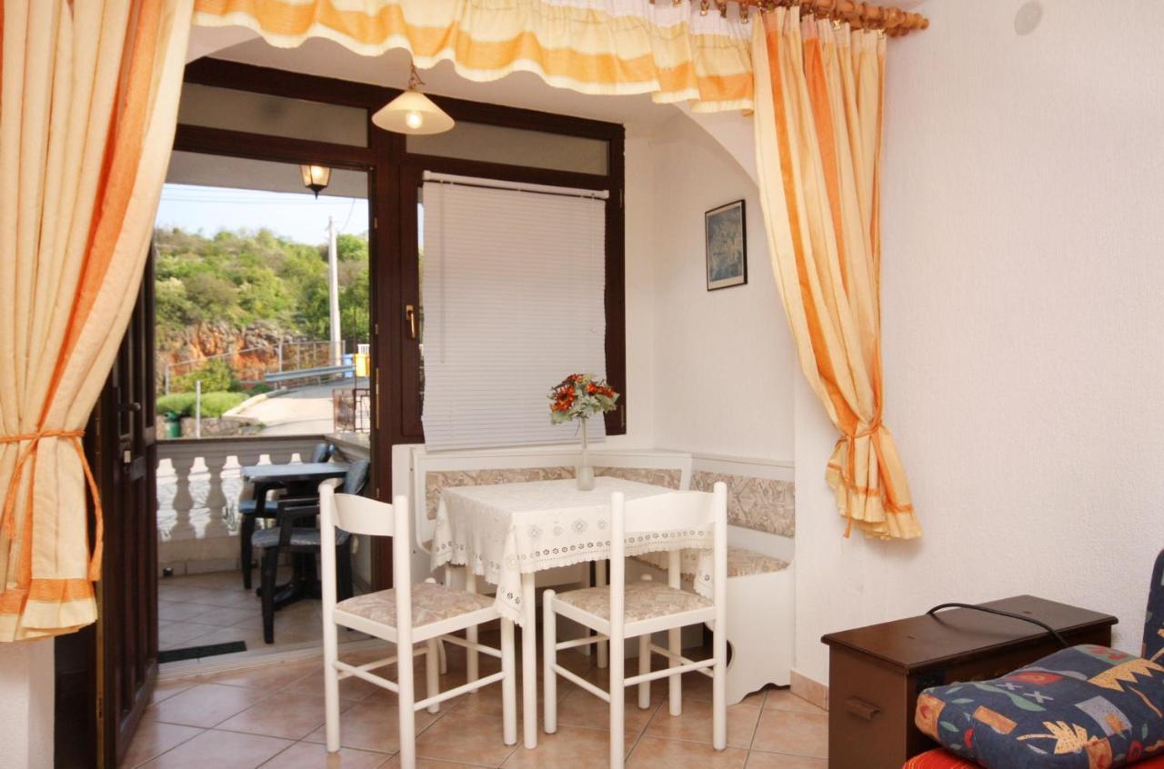 Apartments And Rooms With Parking Space Vrbnik, Krk - 5301 Екстер'єр фото